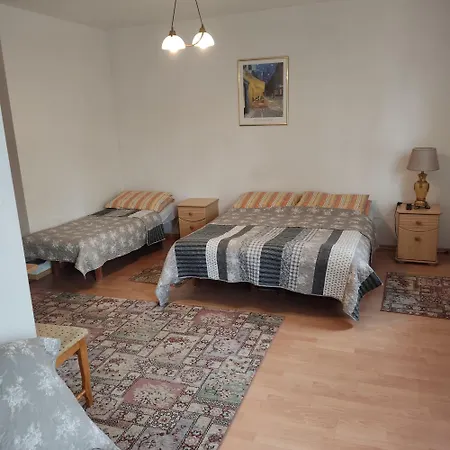 Alloggio in famiglia Aida *