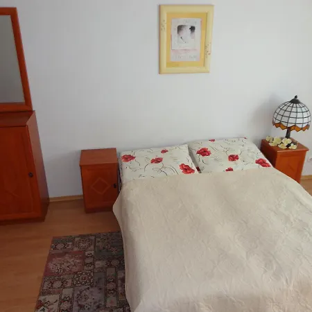 Alloggio in famiglia Aida *